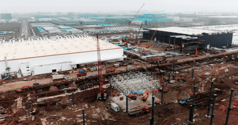 Tesla Shanghai Plant Phase II has started construction of roof