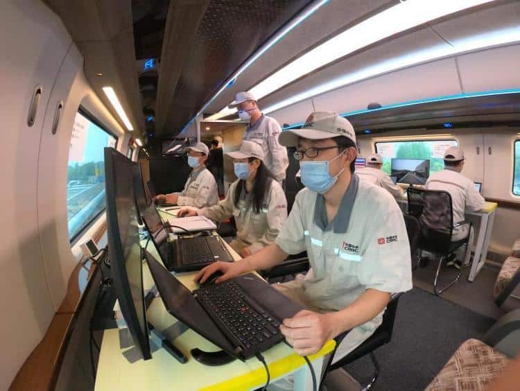 China's 600 km/h high-speed maglev test vehicle completes test run