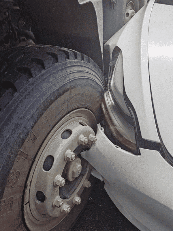 Tesla responds to Chinese Model 3 autopilot auto-acceleration accident