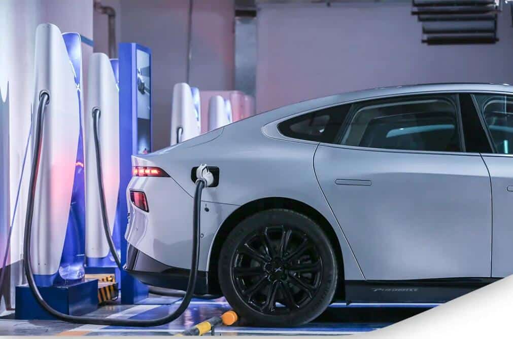 Xpeng's first supercharging station designed with new brand identity goes into operation