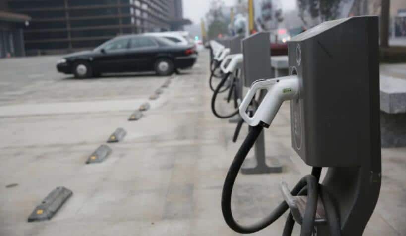 Shanghai to add 10,000 public charging piles in 2021