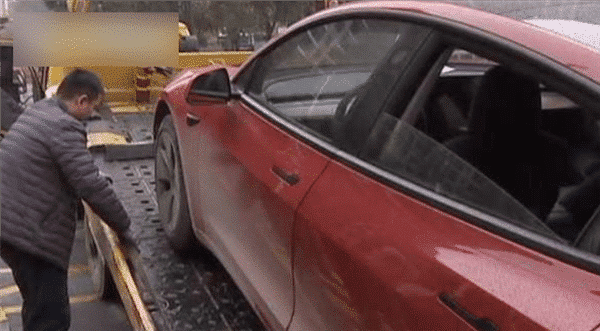 Tesla blames China's power grid for vehicle failure and then apologizes