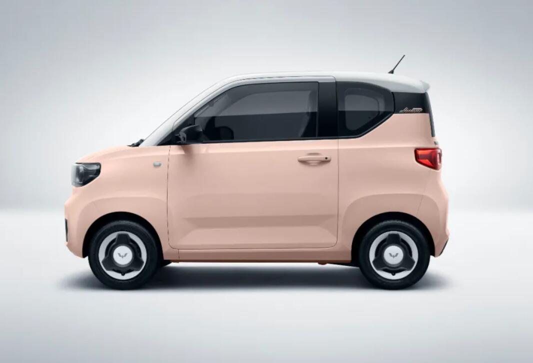 China's hottest-selling EV now available in spring-themed model