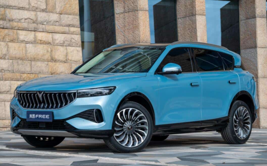 Voyah FREE, a Li ONE competitor, will be up for pre-order on March 31