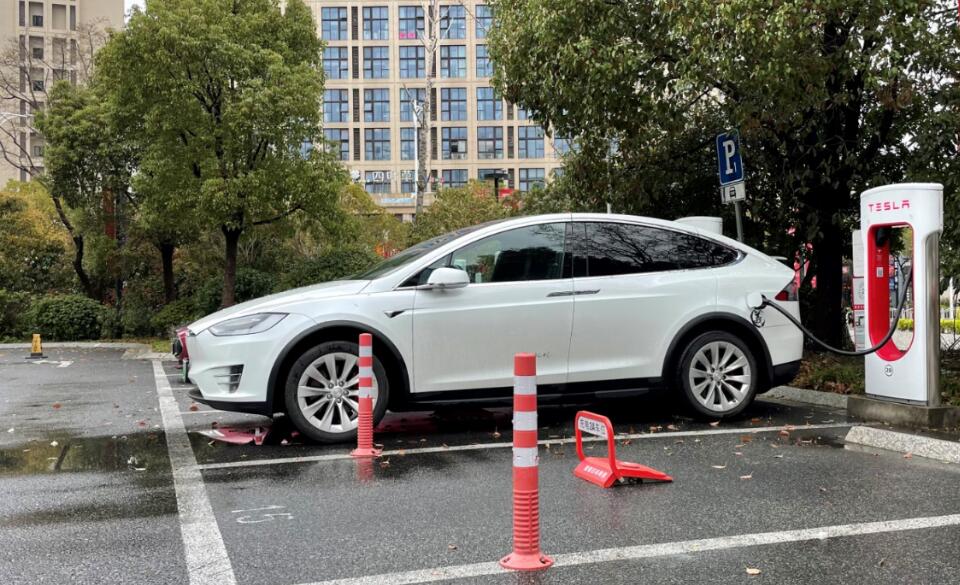 Tesla delivers 184,800 vehicles worldwide in Q1, says Model Y sees strong reception in China
