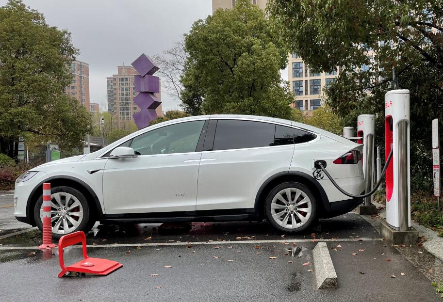 Tesla's Q1 revenue in China jumped 238% year-on-year to .04 billion