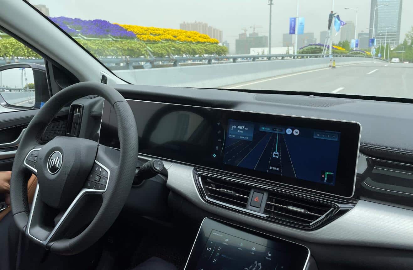 CICC says more phone makers joining auto chain is irreversible trend