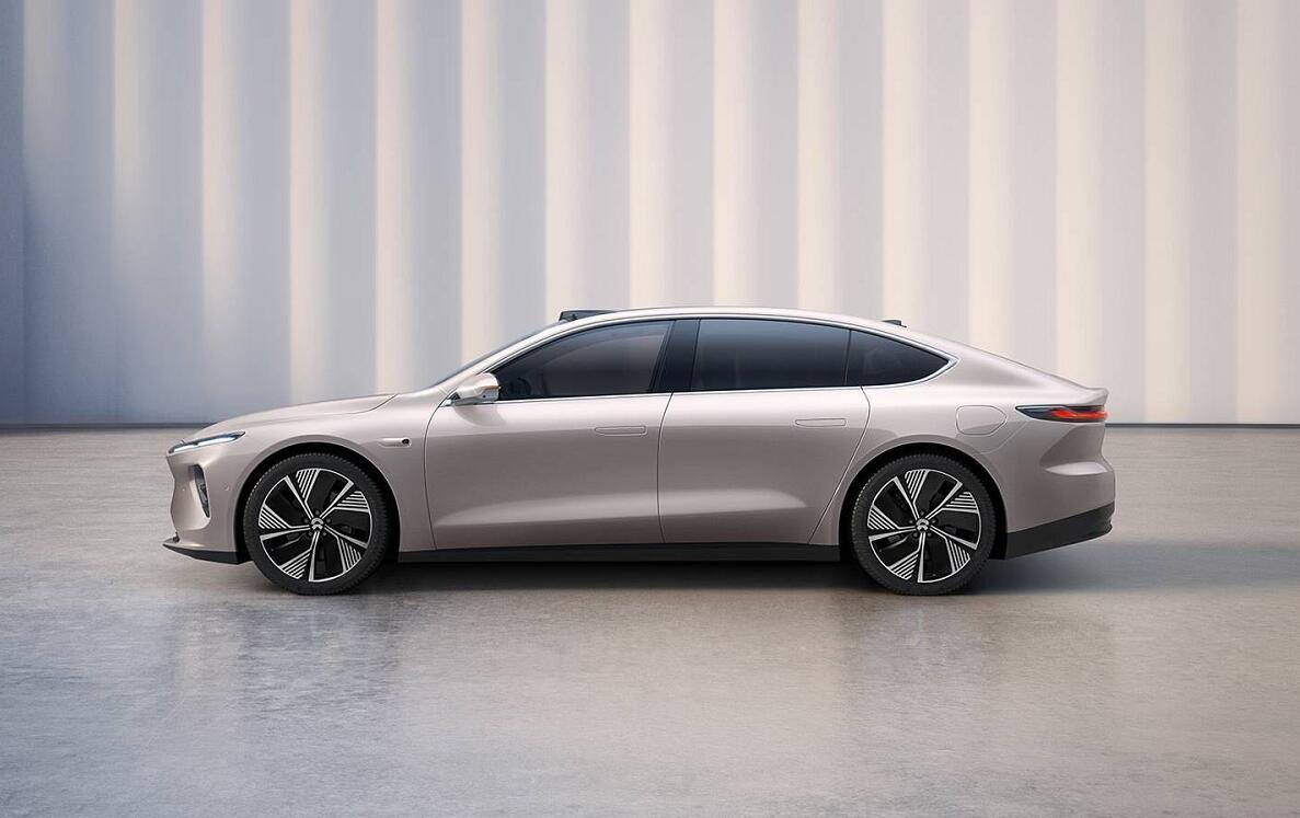 Nio's first ET7 production line body rolls off line, paving way for the model's delivery in Q1 next year