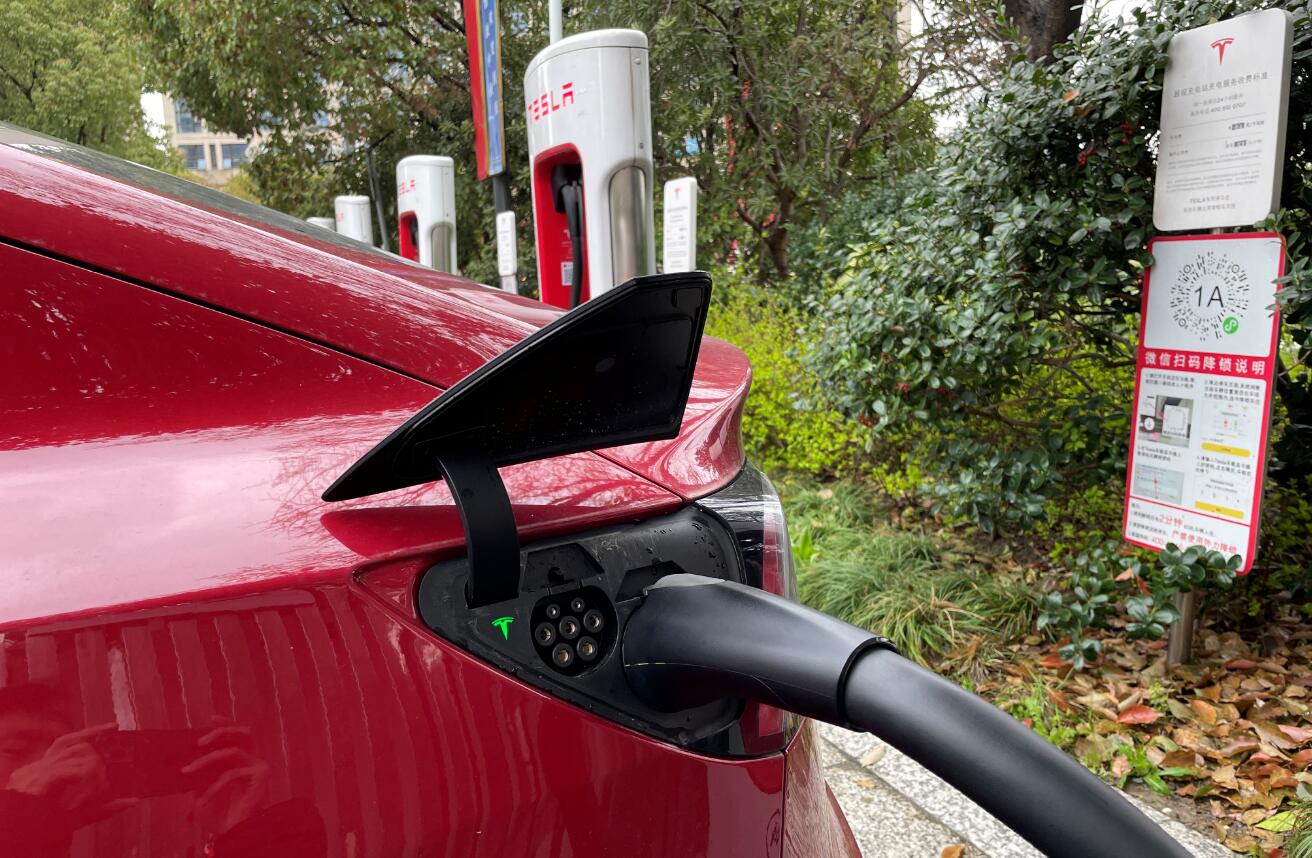 China's new energy vehicle sales up 239% year on year in March