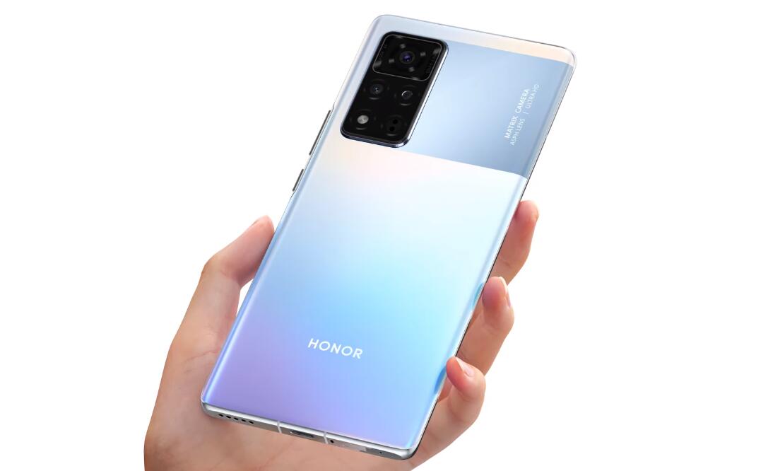 Honor focuses on mobile business, won't get involved in making cars, CEO says