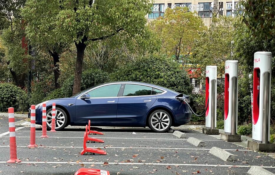 Tesla reportedly to recall some imported Model 3s in China