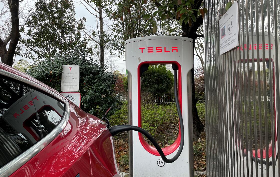 Tesla begins hiring data security experts in China as compliance pressures mount