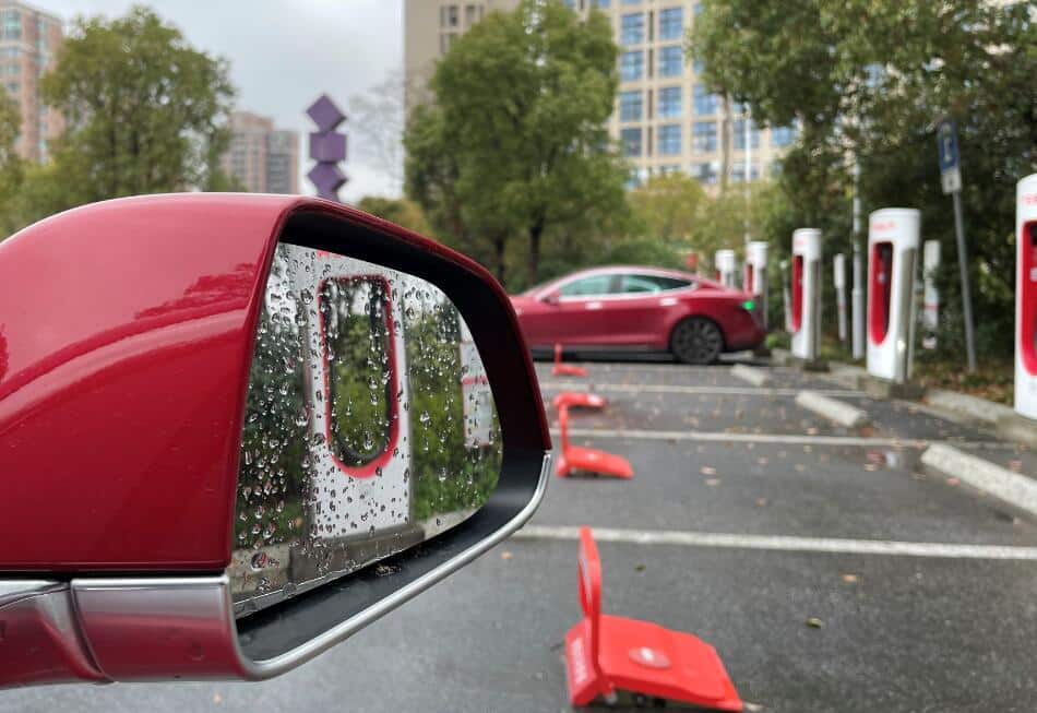 Tesla recalls over 285k vehicles in China, will offer fixes via OTA