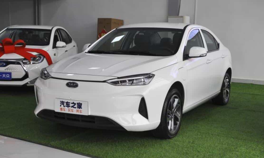 Nio's OEM JAC launches battery swap-enabled models for cab market