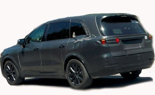 Spy photos show Li Auto's new SUV with completely different front design