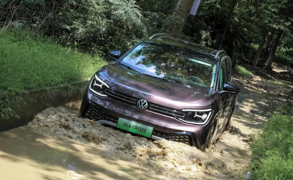 VW starts delivery of ID.6 CROZZ in China