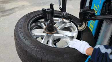 Nio unveils mobile service van that can help users fix their cars anywhere, anytime