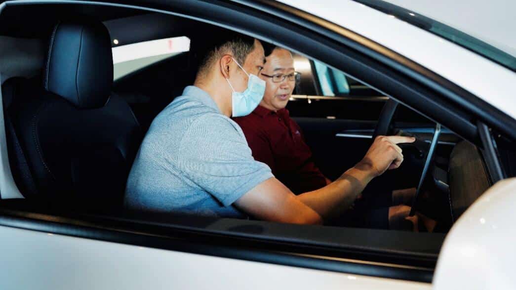 Tesla begins deliveries of Model Y Standard Range in China