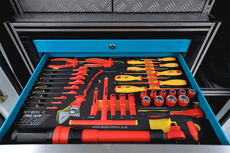 Nio unveils mobile service van that can help users fix their cars anywhere, anytime