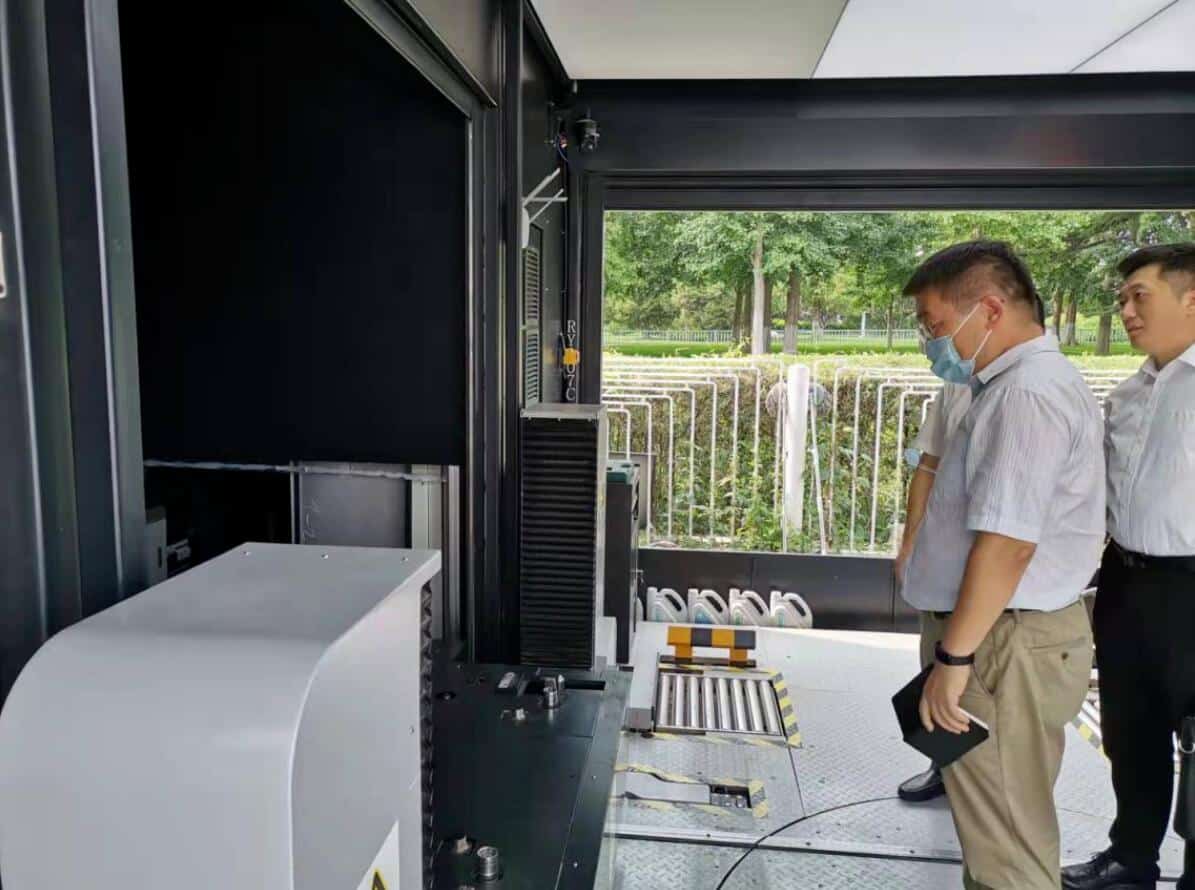 Officials from China's top economic planner study battery swap model