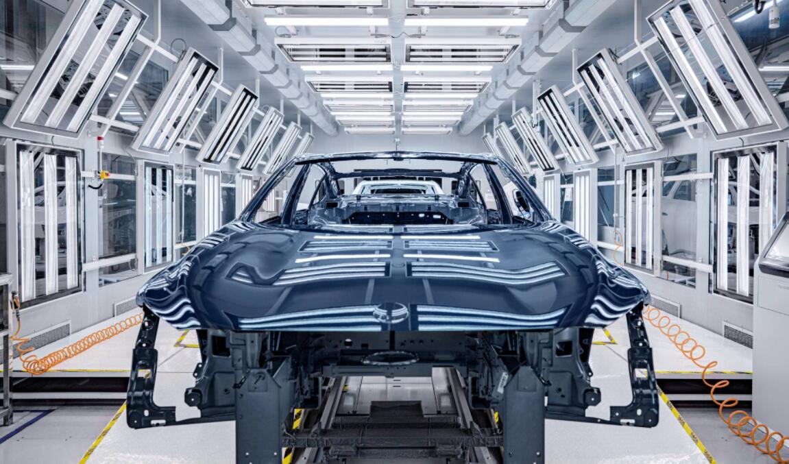 First tooling trial prototypes of Nio ET7 roll off line