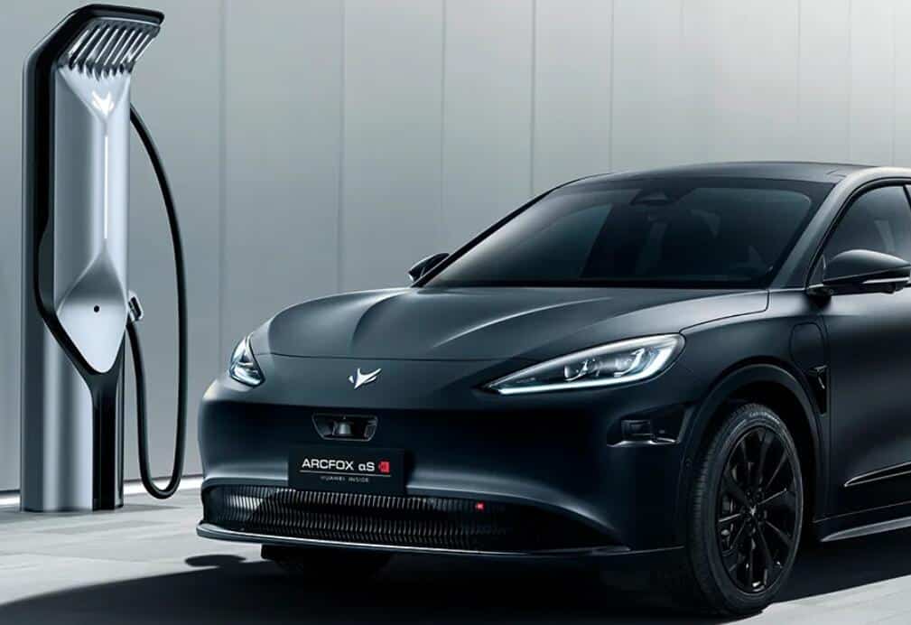 Arcfox α-S with 'Huawei Inside' reportedly to start small-scale deliveries by end of next month