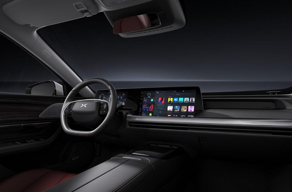 Spy photos of suspected Xpeng G9 SUV reveal interior