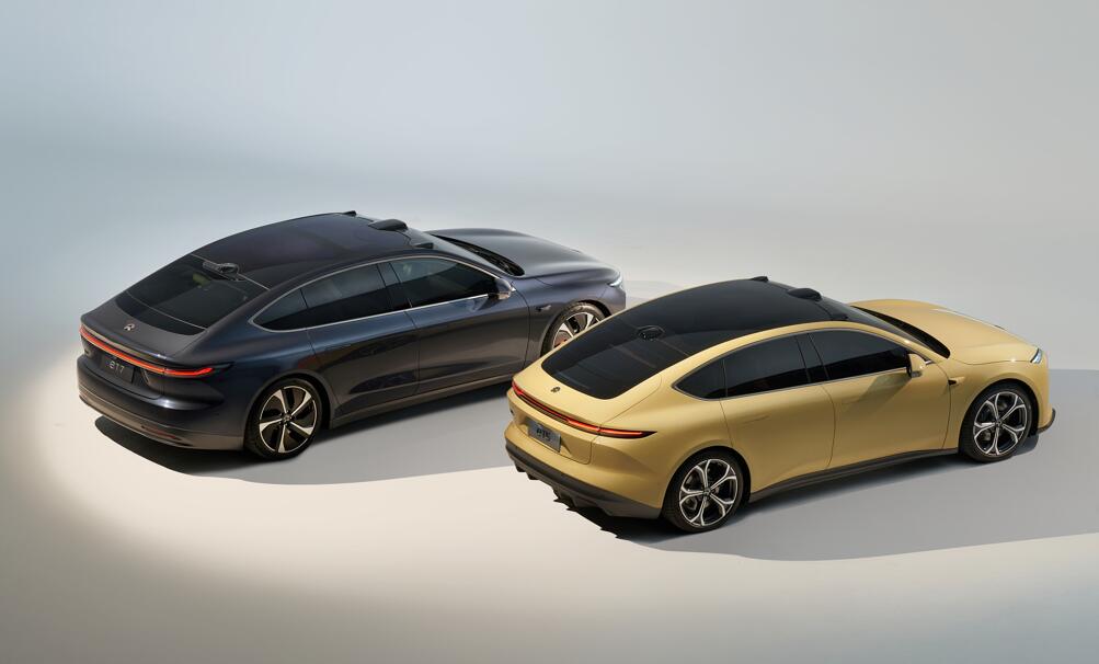 Nio said to be considering color-changing glass roof for future models