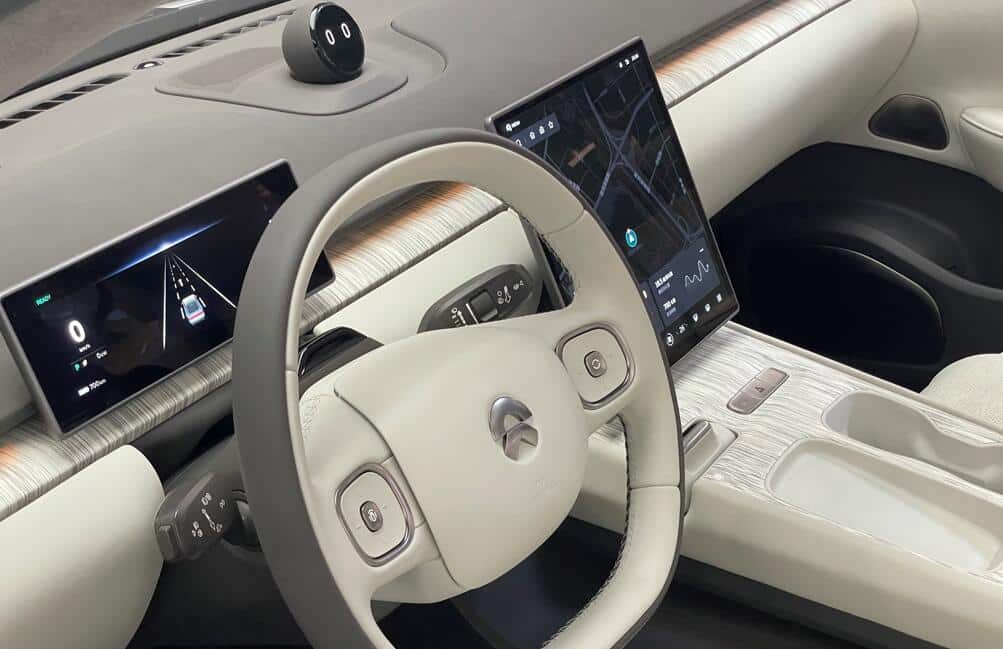 Nio reportedly poaches former Meitu president to head its phone-making business