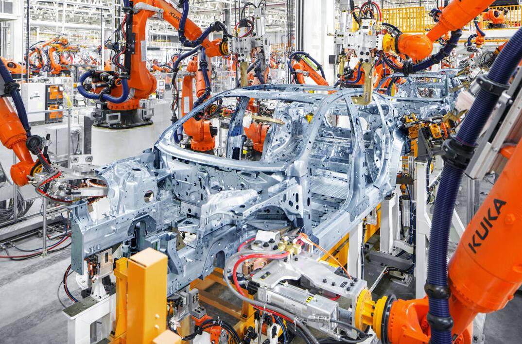 Nio sees first batch of ET7 mass production vehicles roll off line