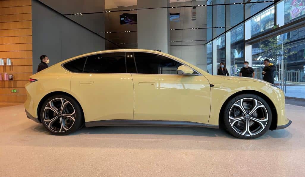 Nio ET5's interior revealed in spy photos