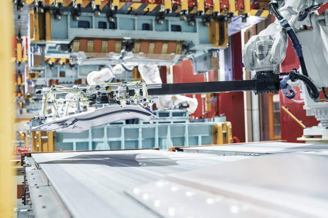 Nio sees first batch of ET7 mass production vehicles roll off line