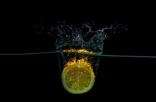 Hong Kong stocks suffer panic sell-off, what happened?