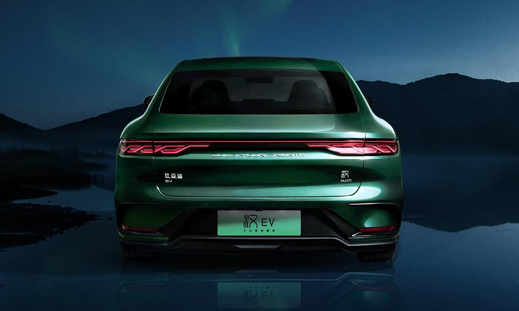 BYD unveils Han EV variant with shiny green color