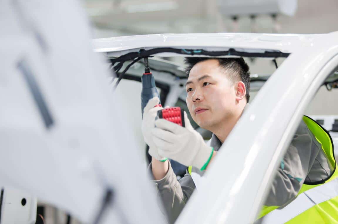 Nio vehicle pilot center built at NeoPark, first ET5 pilot car rolls off line