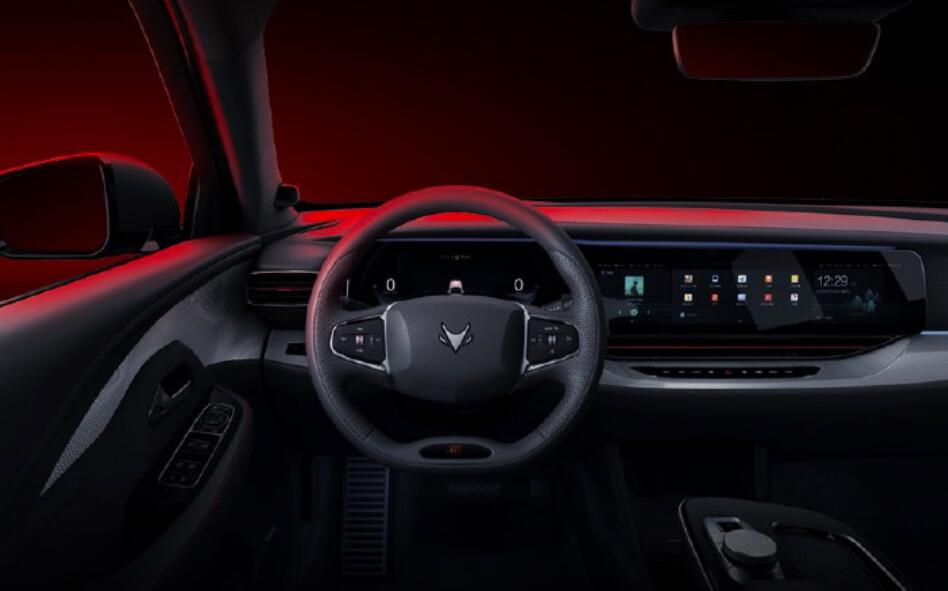 First model with 'Huawei Inside' officially launched in China