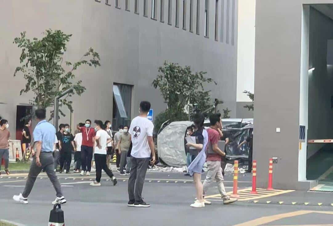 Nio becomes trending topic in China after vehicle falls out of building