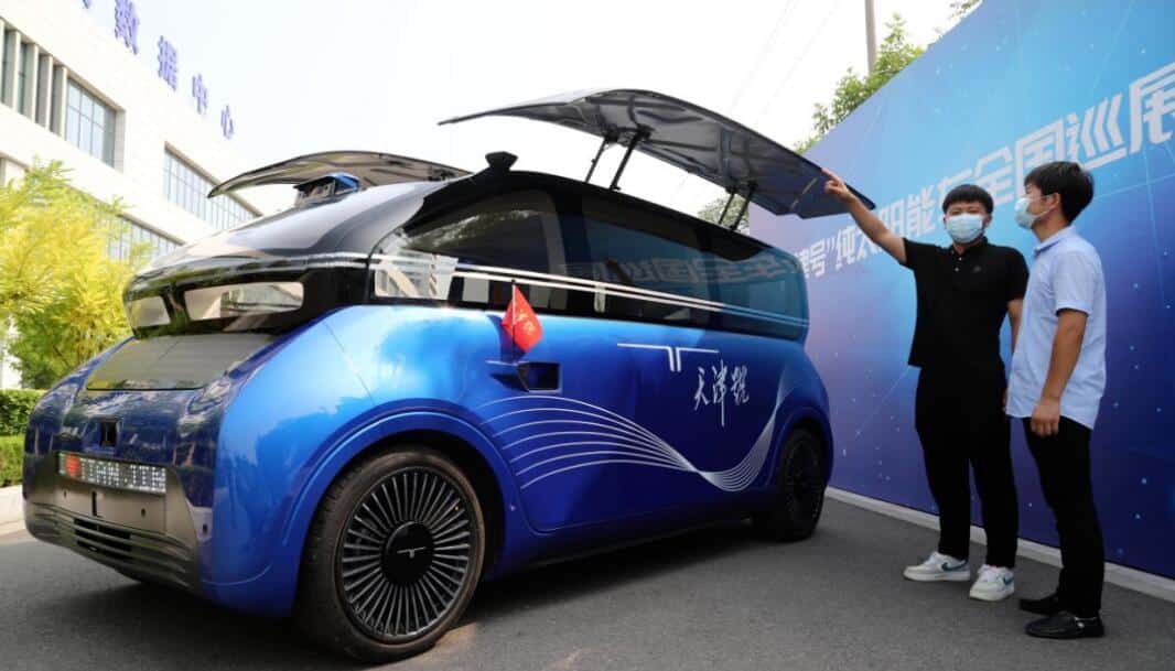 Chinese team develops EV powered solely by solar energy