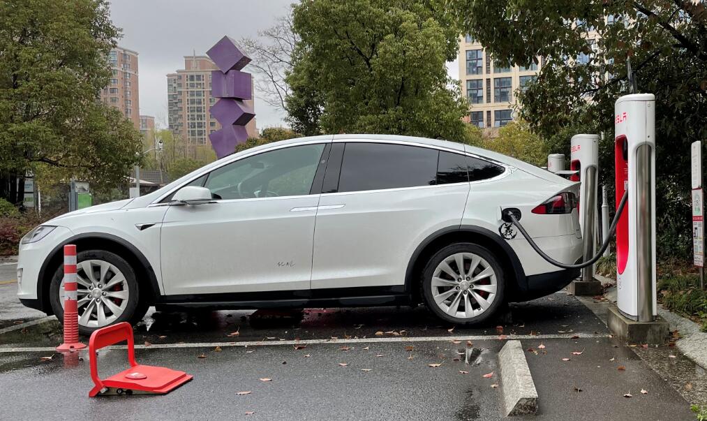 Chinese suppliers may be behind Tesla's billion nickel deal with Indonesia