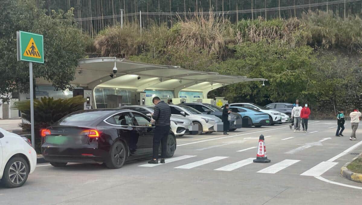 Nio exec disagrees ultra-fast charging will make swap stations uncompetitive