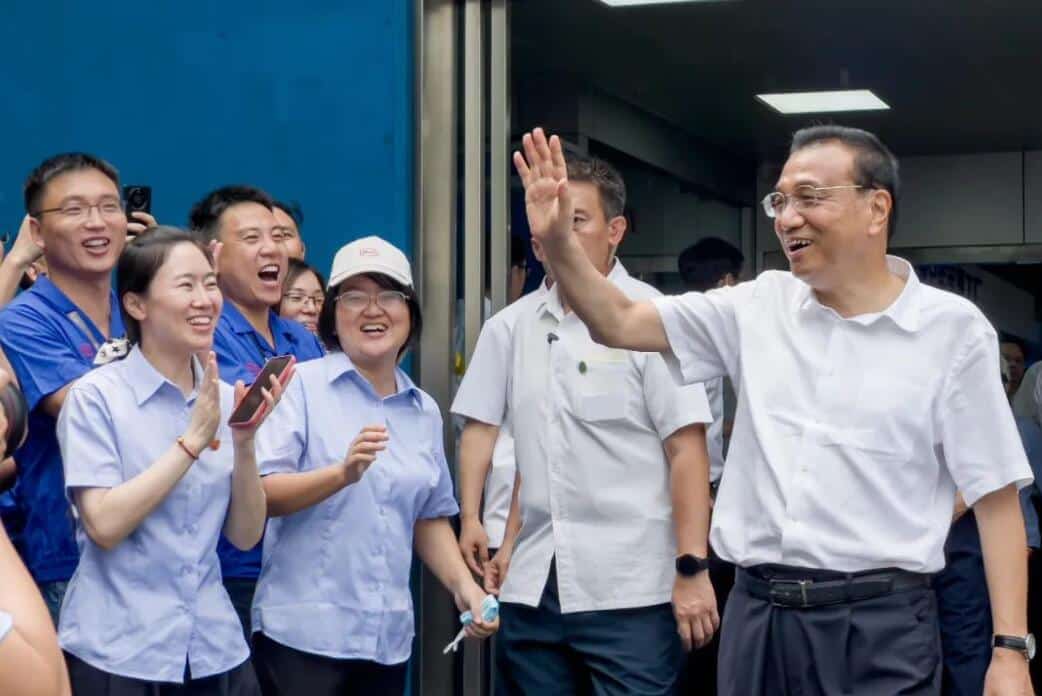 Chinese premier visits BYD HQ, encourages NEV maker to become an 'ace'