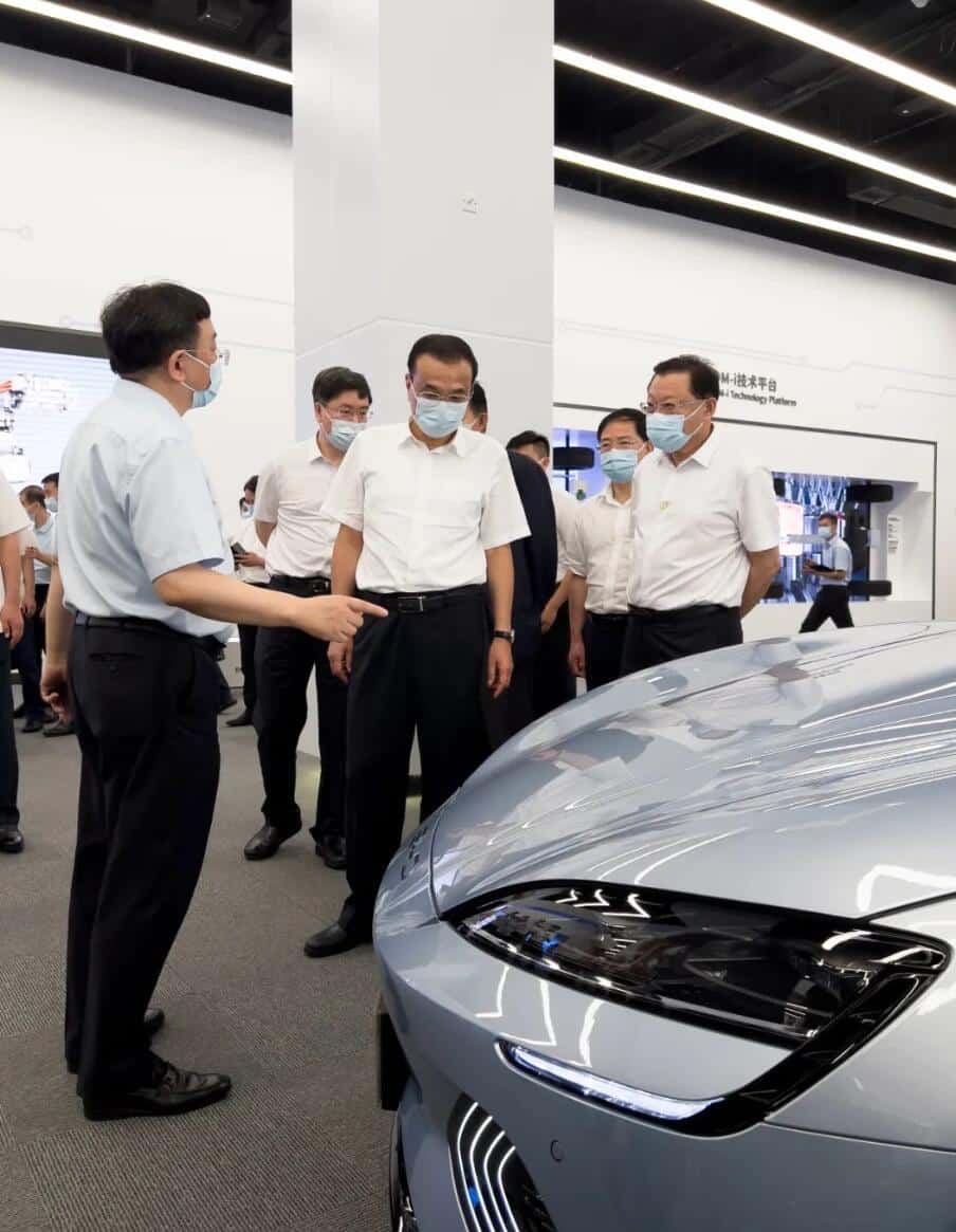 Chinese premier visits BYD HQ, encourages NEV maker to become an 'ace'