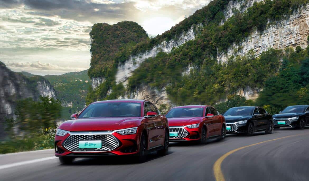 BYD's order backlog reaches 700,000 units, aims for 280,000 monthly deliveries by year-end