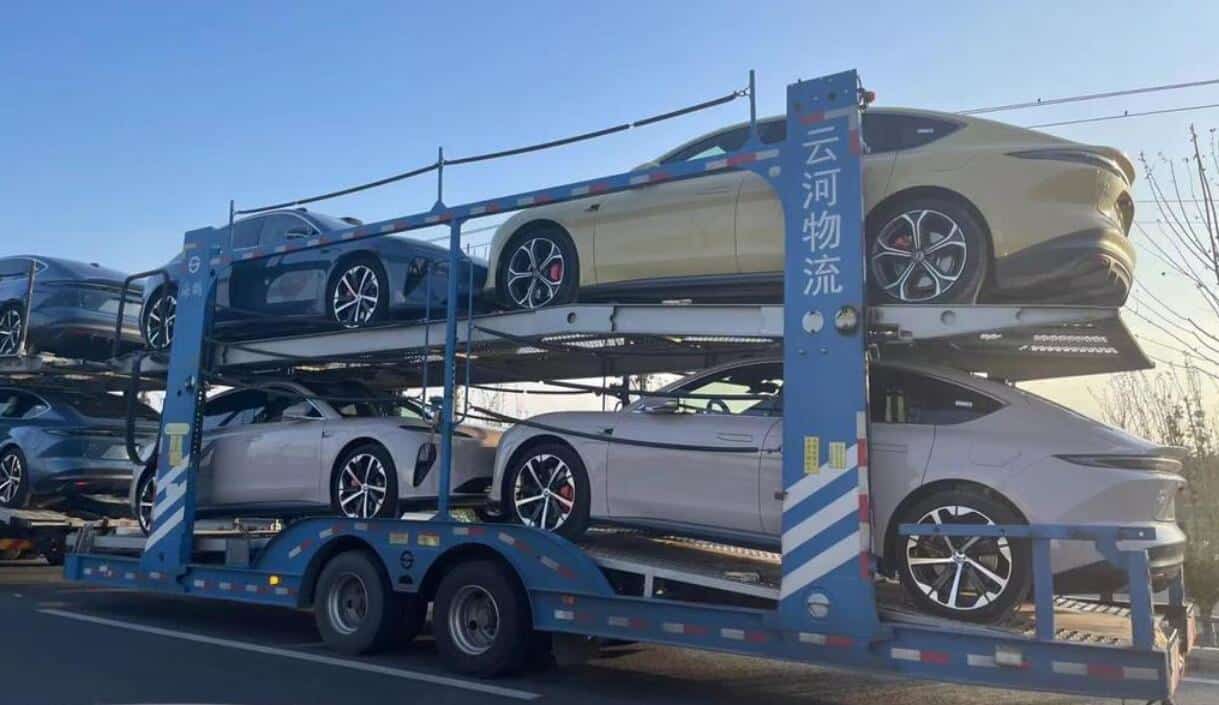 Nio spotted shipping ET5s in China, first deliveries to begin Sept 30