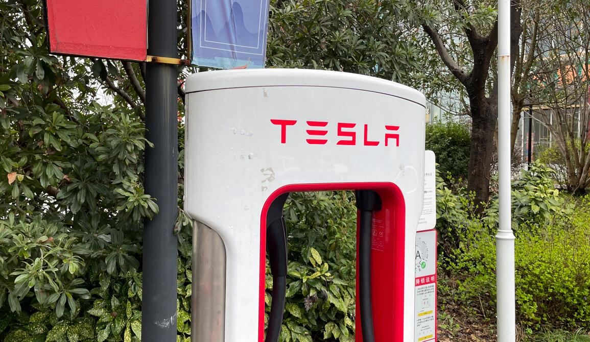 Tesla adds 40 Supercharger stations in Chinese mainland in Aug
