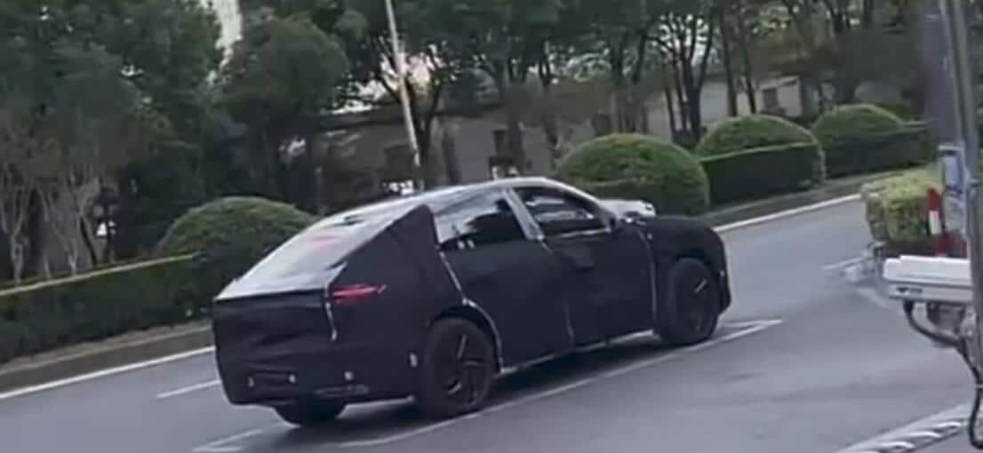 Spy photo: Model suspected to be Nio EC7 spotted