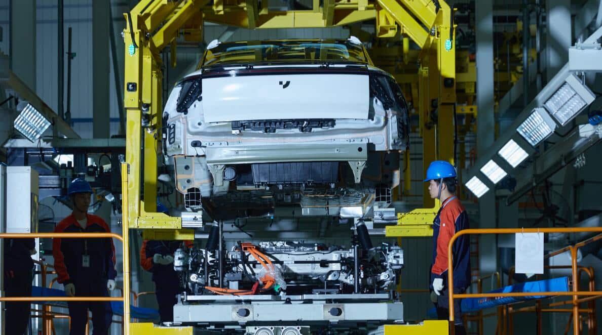 Jidu sees 1st validation prototype of ROBO-01 roll off line