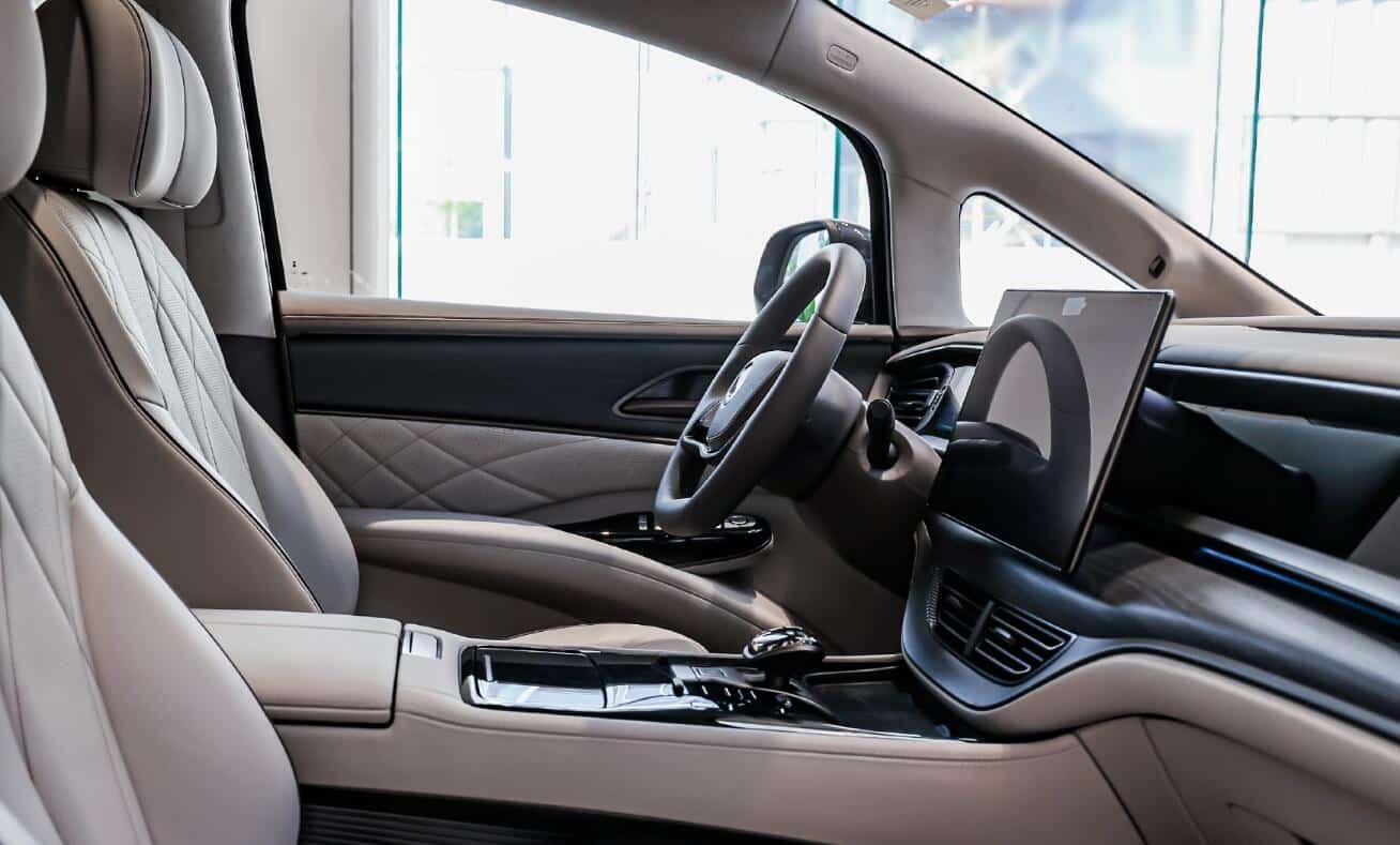 BYD-Benz JV Denza begins deliveries of D9 MPV