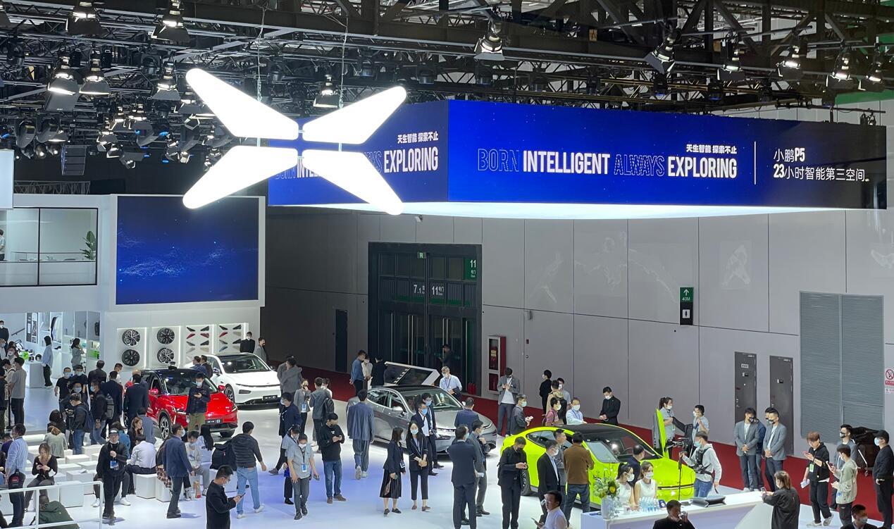 Xpeng plans to develop its own batteries, report says