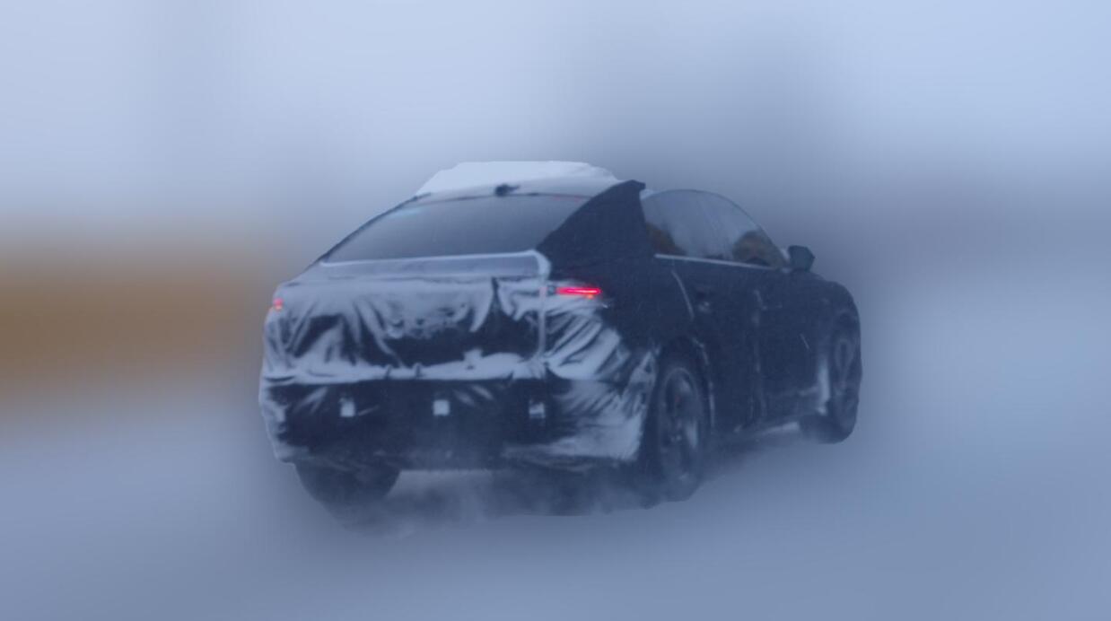 Spy shots: More photos of Nio EC7 revealed ahead of possible launch this weekend